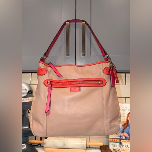 Coach Daisy Spectator F23903 Leather Hobo Bag Purse - Picture 2 of 14